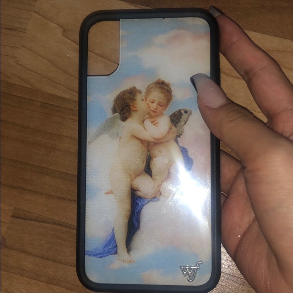 Phone case. Wildflower. Like new